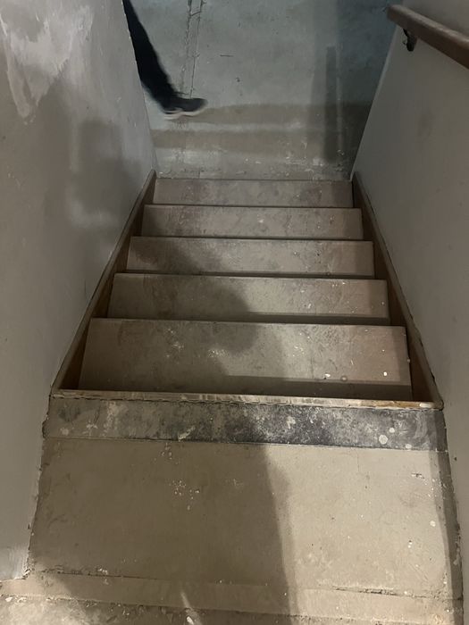 Продам деревянную  лестницу