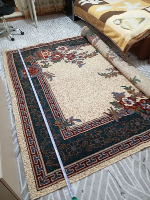 Продам ковёр в отличном состоянии