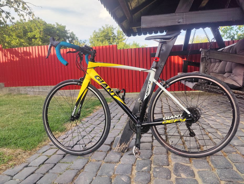 Giant Defy marime M furca carbon