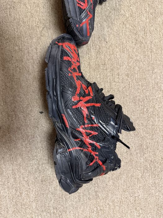 Balenciaga runner graffiti