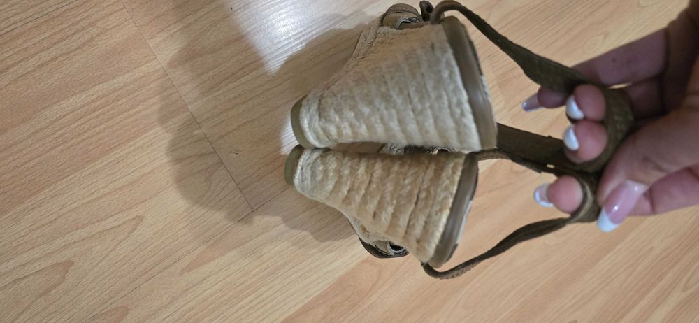 Burberry 40 номер-дамски сандали