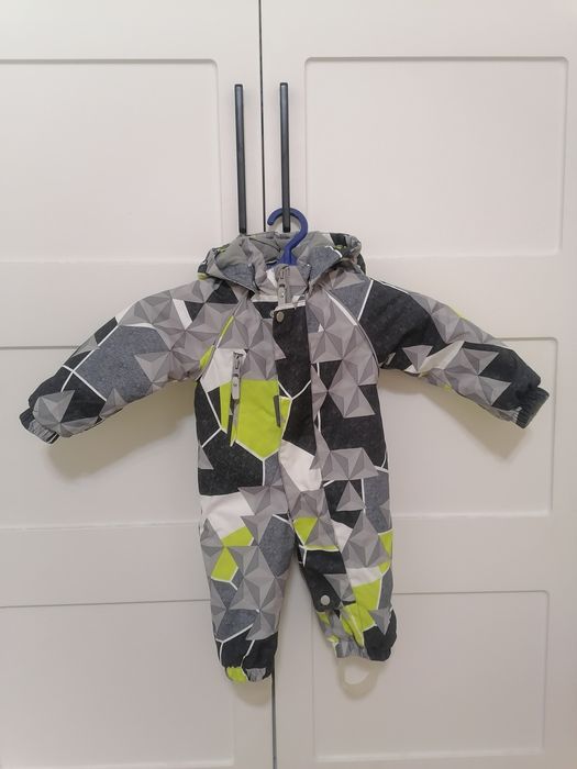 Продам куртку детскую