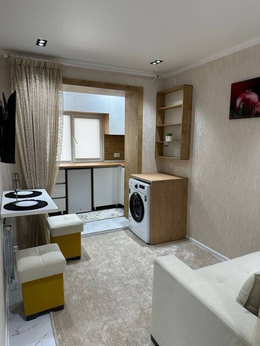 Чиланзар 4.  Метро.  1в2/4/4. Кирпич. Евро квартира