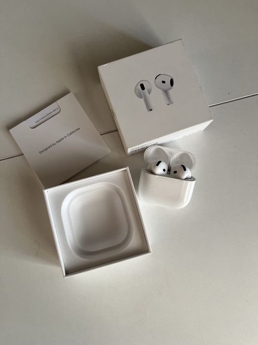 Apple Airpods 4 поколения