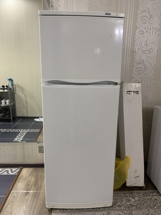 Продам холодильник фирма атлант