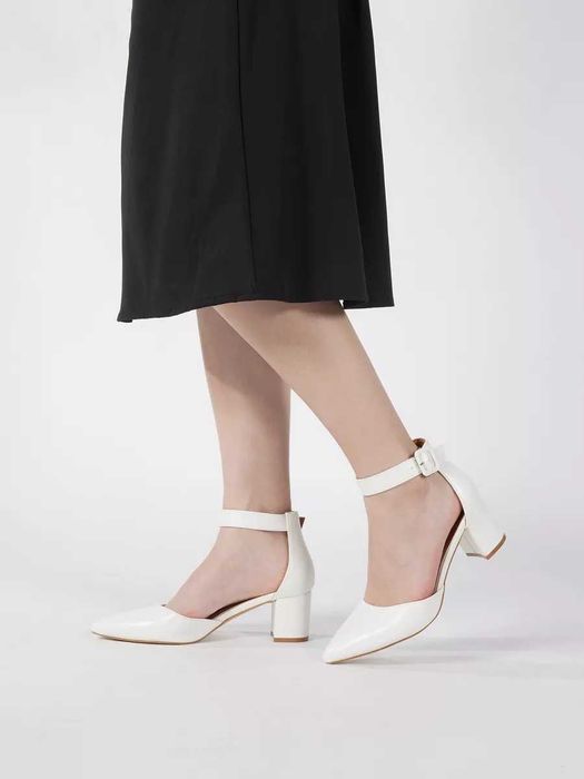 Туфли на каблуках