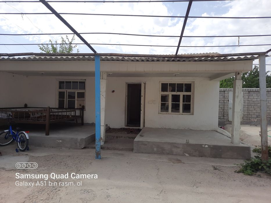 Toshkent viloyati Oqqo‘rg‘on tumani Mamunt mahallasi uy sotiladu.