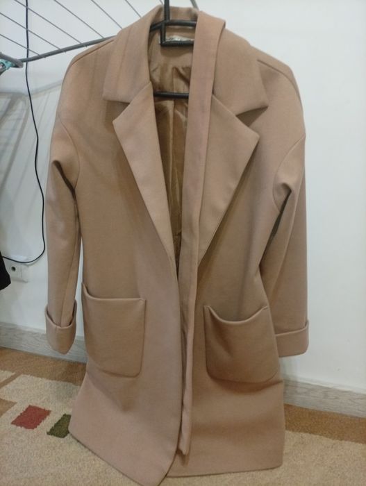 Продам Пальто и обувь