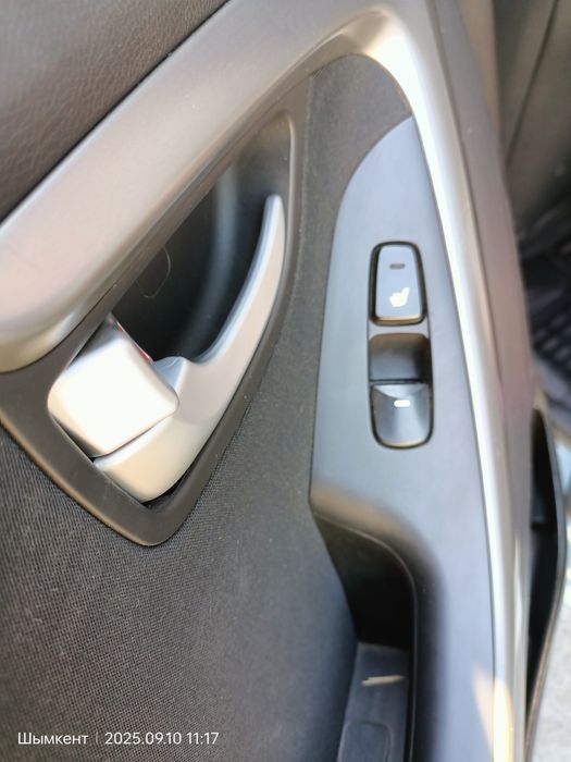 Hyundai Elantra  2015