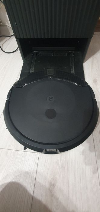 Robot de aspirare cu mop iRobot Roomba Combo 10 Max X085840,