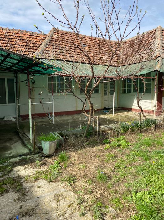 Vând casa in Cordau