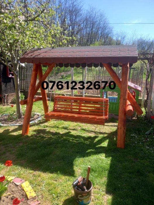 Leagăne mese băncuțe și foisore pentru exterior