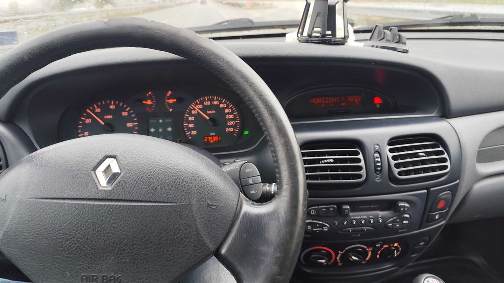Рено Меган комби газ