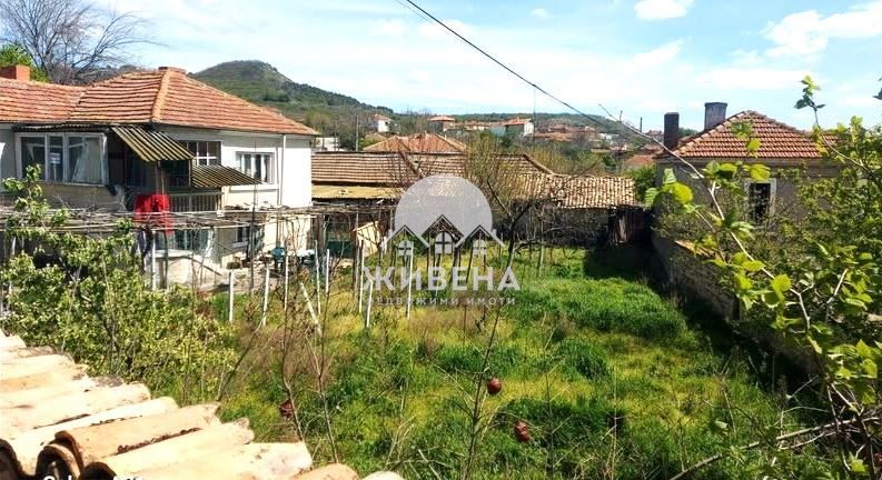 Къща в кв. Повеляново, гр.Девня, площ 100 кв.м