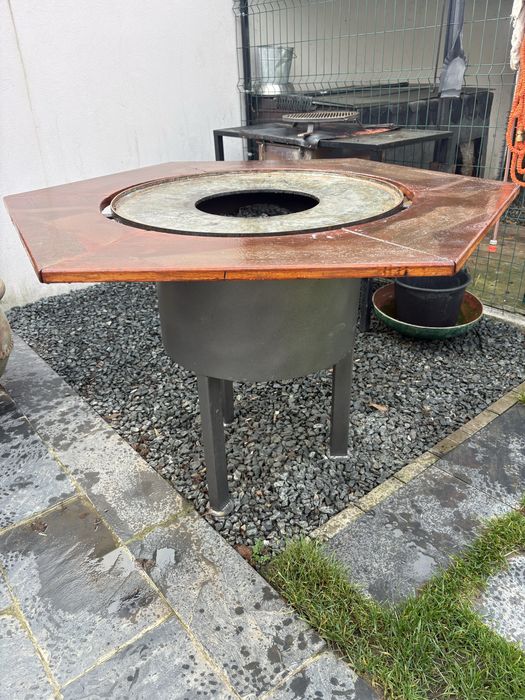 Gratar cu plita si suport ceaun/disc