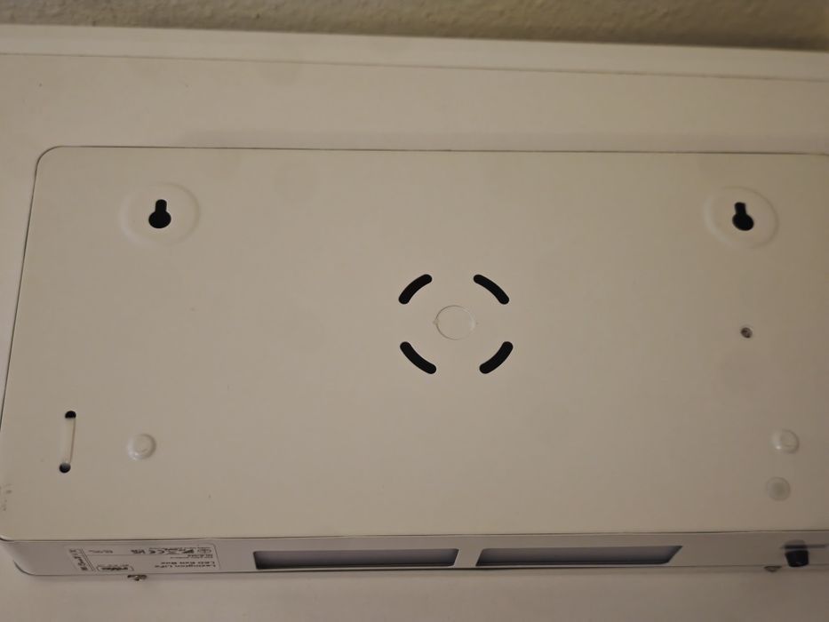 Indicator luminos ieșire de urgență.