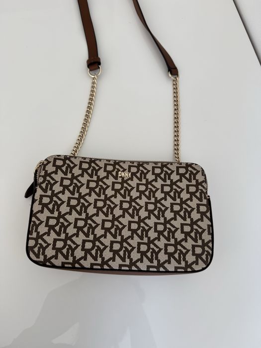 Дамска чанта DKNY