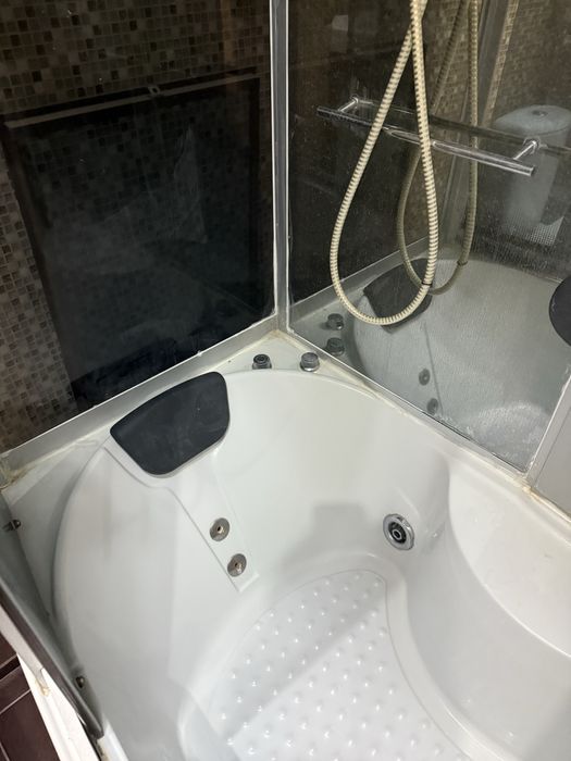 Душ кабина с гидромассажем