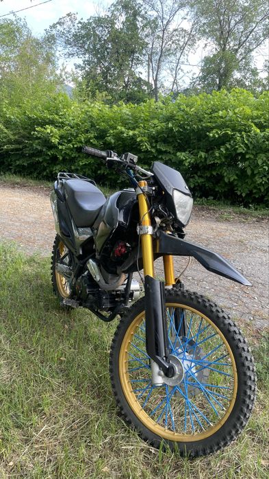 Продам эндуро 250 кубов 172fmm торг есть