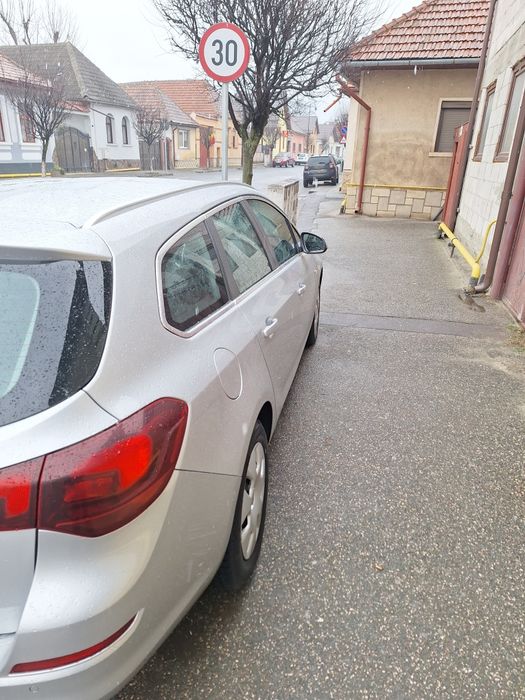 Opel Astra J Sport Tourer