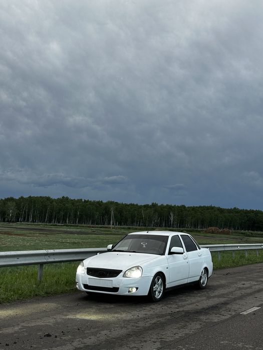Приора 15 год полный lux