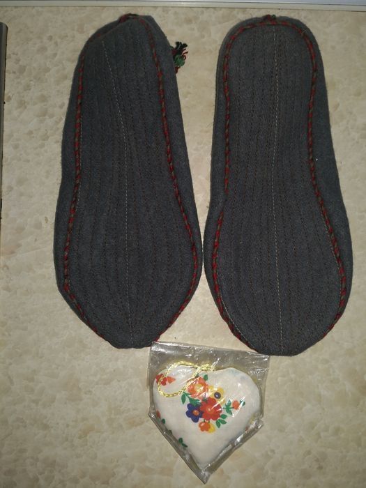 Продавам,Ръчно изработени пантофи, терлъци”с вплетени, Етно” мотиви