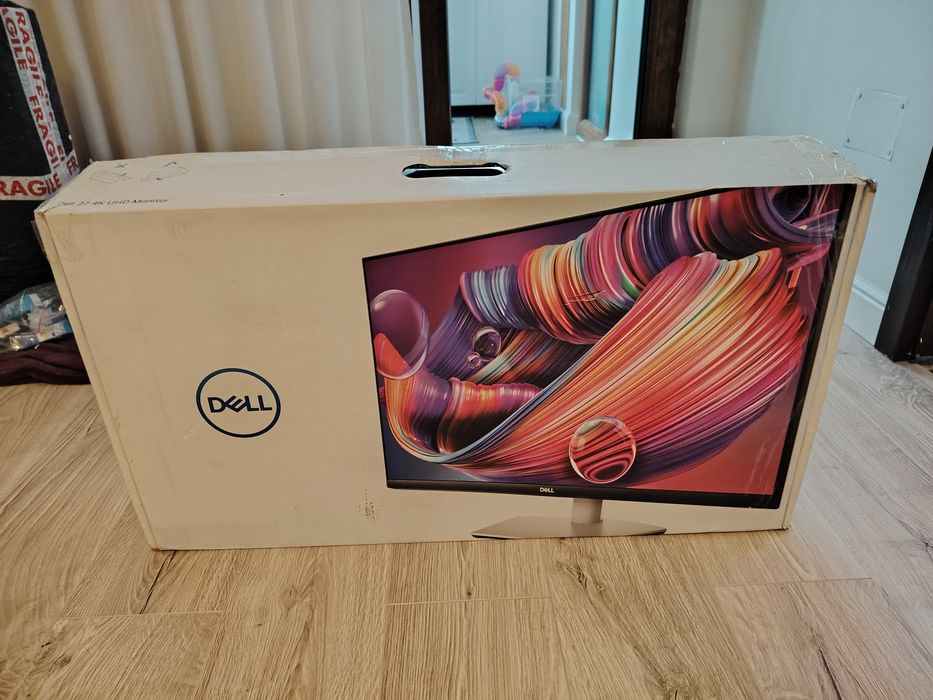 Monitor Dell 27 4K UHD