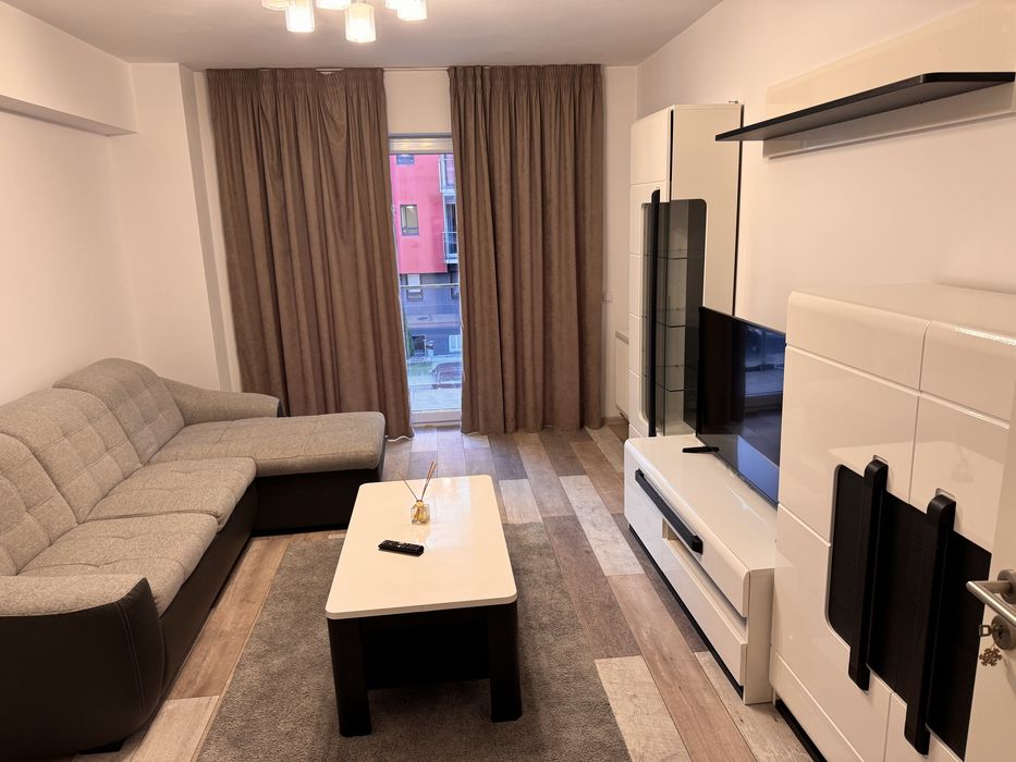 Apartament 3 camere de inchiriat
