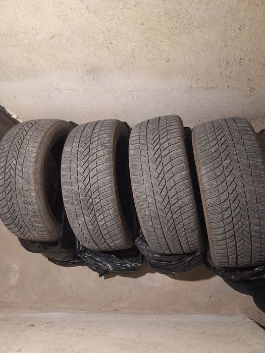 4 броя Зимни гуми 255/50/19
