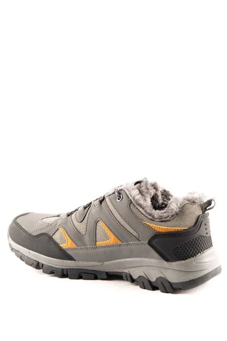 Продам обувь ботинки зимние трекинговые