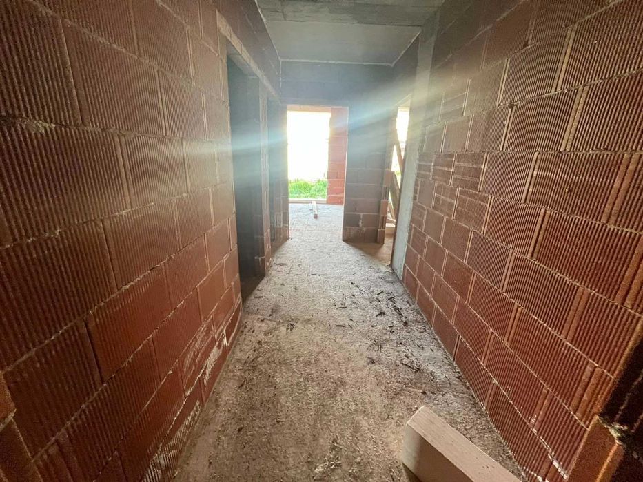 Продава се Тристаен апартамент в Казанлък - 122 кв.м за 842 €/кв.м - Снимка #7