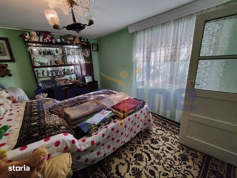 Casa batraneasca modernizata 74 mp + 73 mp anexe teren 585mp