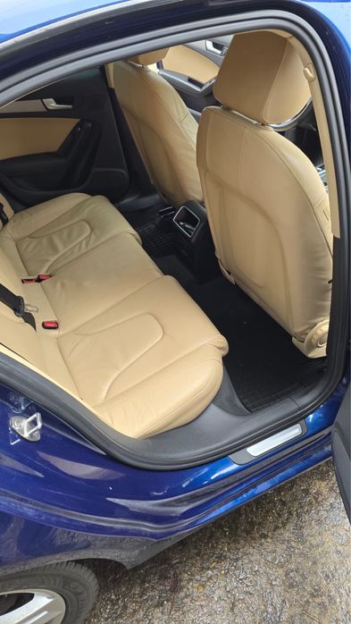 Vand audi A4  model 2013 !