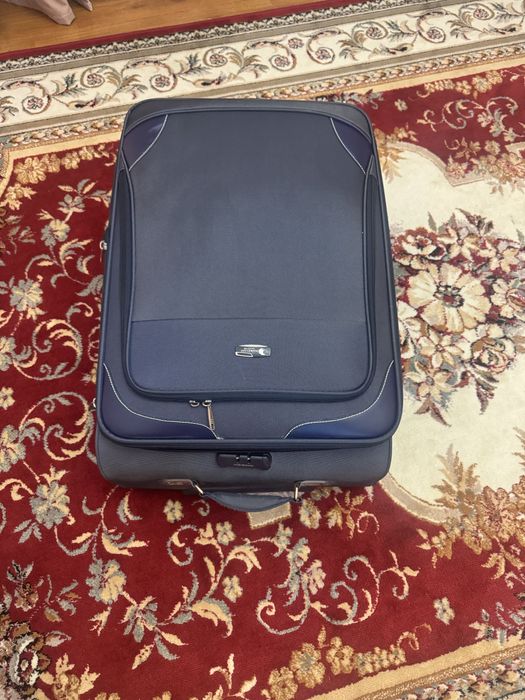 Продается новый чемодан размер L,