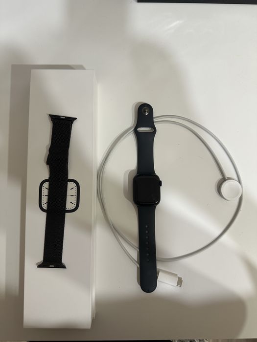 Продам Apple Watch 7 41mm