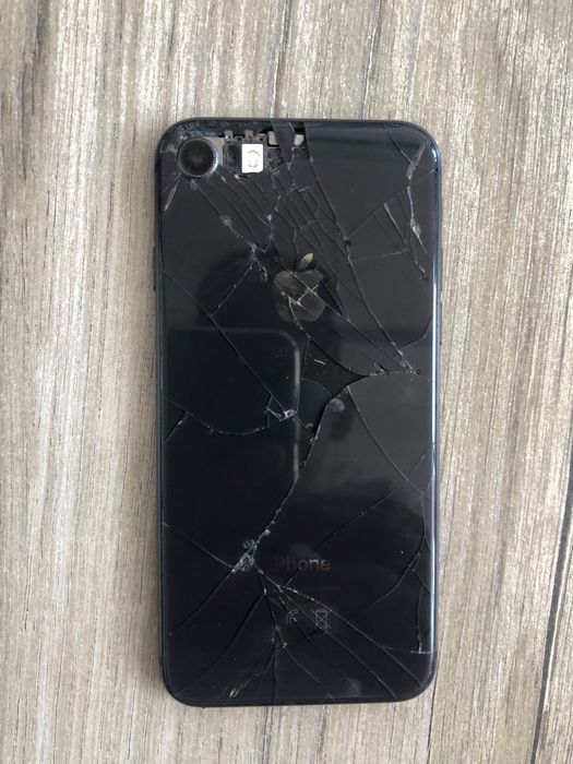 iPhone 8 64Гб 100%