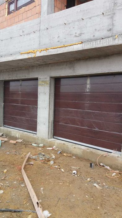 USI de garaj rezidentiale