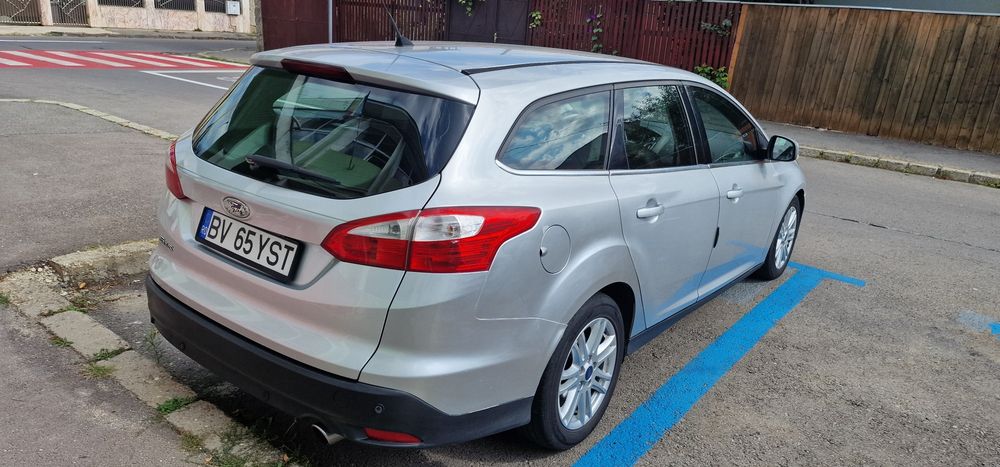 FORD Focus 2013 — imagine 5