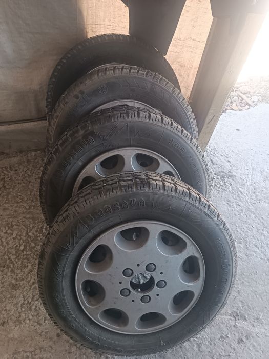 Продам зимние шины