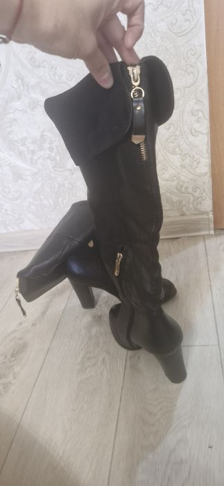 Продам кожаные ботфорты сапоги