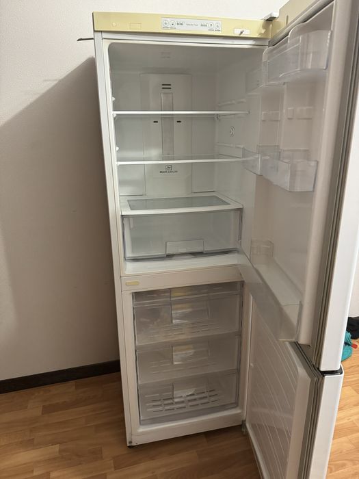 Продам холодильник в идияльном состоянии