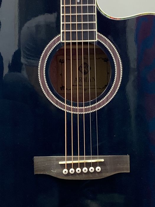 Акустическая гитара