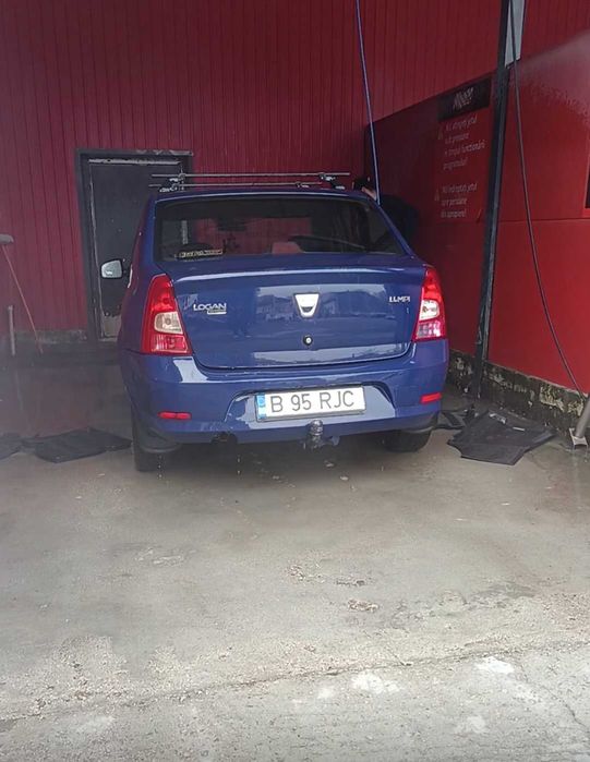 Vand Logan 2008 model facelift
Mentionez: Masina merge bi