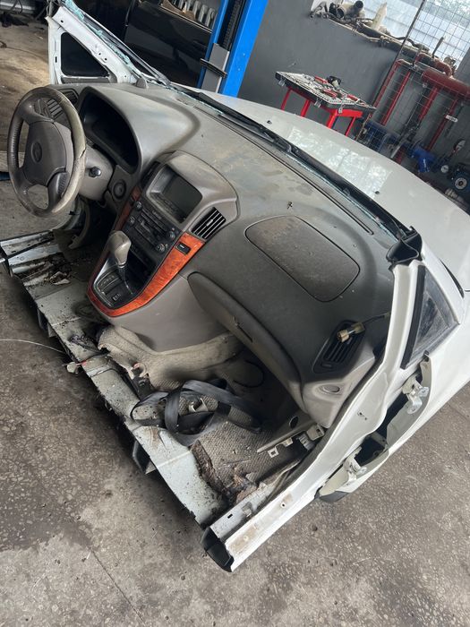 Лексус RX300 на запчасти 3.0