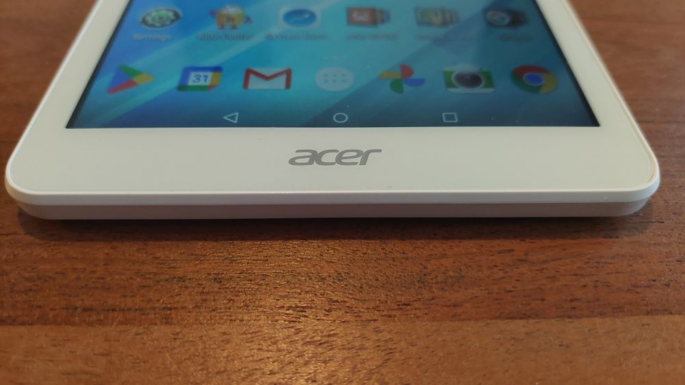 Tableta Acer B1-850 8 inch, ca nou, cu folie
