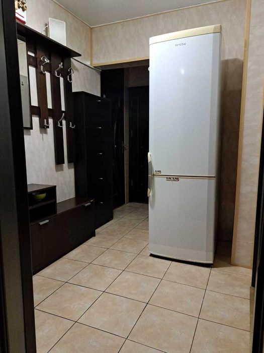 Inchiriez apartament