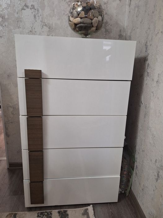 Шкафы, комод, полка