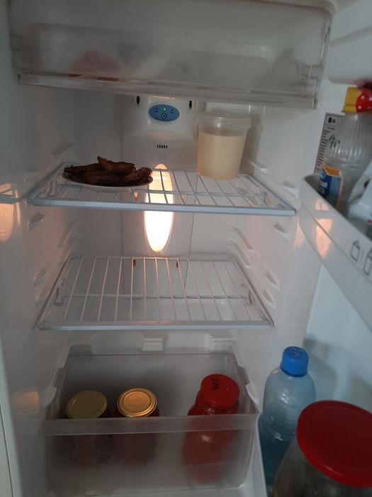 Холодильник сатылады