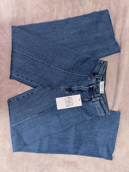 НОВИ! С етикет! Дънки Stradivarius