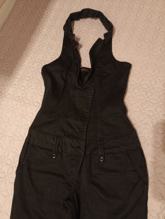 Дамски панталон и гащеризон